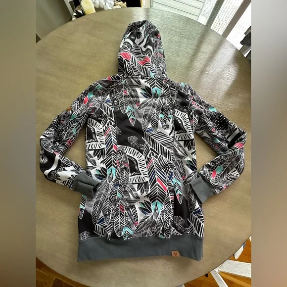 Roxy Black and White Patterned Hoodie Jacket small EUC - Picture 13 of 14